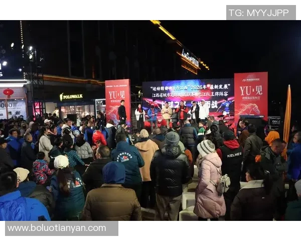 彩虹元素闪耀绿茵场足球明星们的多元魅力与精彩瞬间